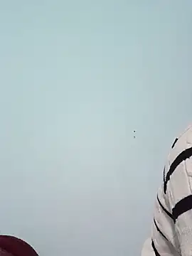 Snapshot of Fienjr chatting on March 12, 2026, 2:56 pm Fienjr online show from March 12, 2026, 2:56 pm