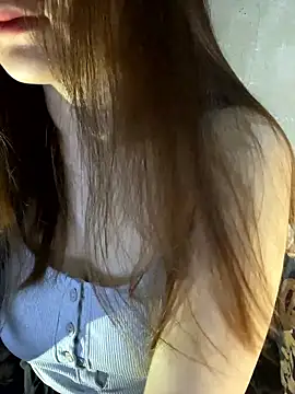 Hinne07 online show from January 6, 2026, 12:14 am