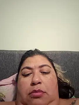 Snapshot of curvy_diva_ chatting on September 22, 2025, 9:33 am curvy diva  online show from September 22, 2025, 9:33 am