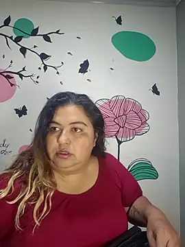 Snapshot of curvy_diva_ chatting on September 24, 2025, 11:02 am curvy diva  online show from September 24, 2025, 11:02 am