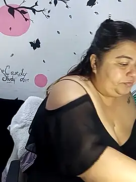 Snapshot of curvy_diva_ chatting on September 25, 2025, 11:14 am curvy diva  online show from September 25, 2025, 11:14 am