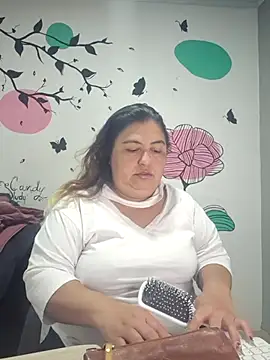 Snapshot of curvy_diva_ chatting on October 2, 2025, 11:17 am curvy diva  online show from October 2, 2025, 11:17 am