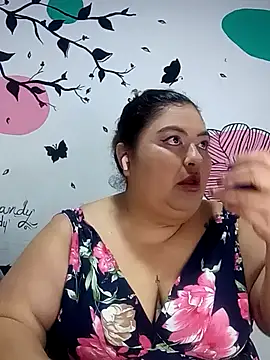 Snapshot of curvy_diva_ chatting on October 3, 2025, 11:29 am curvy diva  online show from October 3, 2025, 11:29 am
