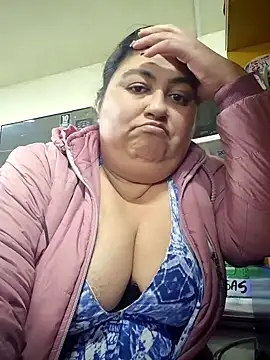 Snapshot of curvy_diva_ chatting on October 10, 2025, 11:15 pm curvy diva  online show from October 10, 2025, 11:15 pm