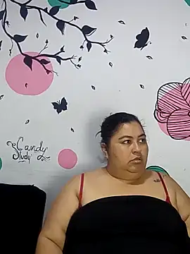 Snapshot of curvy_diva_ chatting on October 11, 2025, 11:20 am curvy diva  online show from October 11, 2025, 11:20 am