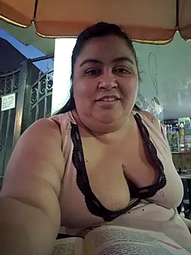 Snapshot of curvy_diva_ chatting on October 16, 2025, 10:55 pm curvy diva  online show from October 16, 2025, 10:55 pm