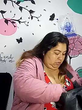 Snapshot of curvy_diva_ chatting on October 20, 2025, 10:59 am curvy diva  online show from October 20, 2025, 10:59 am
