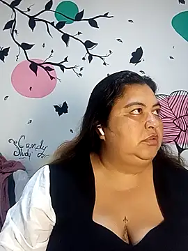Snapshot of curvy_diva_ chatting on October 21, 2025, 11:11 am curvy diva  online show from October 21, 2025, 11:11 am