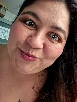 Snapshot of curvy_diva_ chatting on October 23, 2025, 1:54 pm curvy diva  online show from October 23, 2025, 1:54 pm