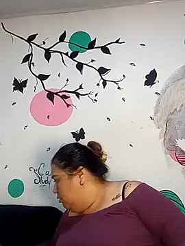 curvy diva  online show from December 14, 2025, 8:52 am