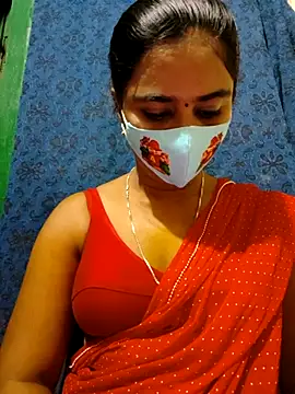 Snapshot of mini-queen chatting on September 21, 2025, 9:44 am mini-queen online show from September 21, 2025, 9:44 am