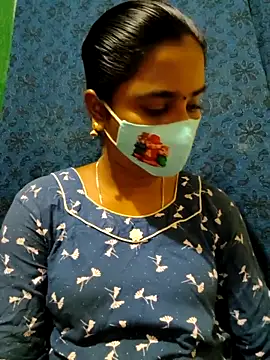 Snapshot of mini-queen chatting on September 28, 2025, 5:18 pm mini-queen online show from September 28, 2025, 5:18 pm