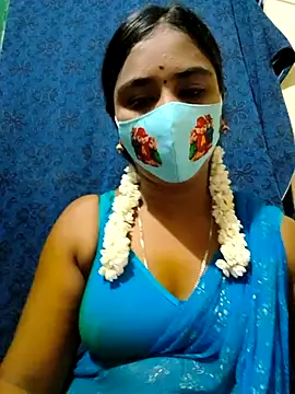 Snapshot of mini-queen chatting on October 2, 2025, 3:41 pm mini-queen online show from October 2, 2025, 3:41 pm