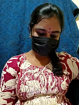 Snapshot of mini-queen chatting on October 7, 2025, 8:55 am mini-queen online show from October 7, 2025, 8:55 am