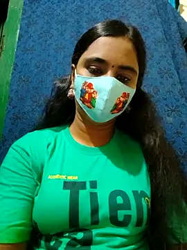 Snapshot of mini-queen chatting on October 14, 2025, 4:30 pm mini-queen online show from October 14, 2025, 4:30 pm