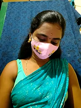 Snapshot of mini-queen chatting on October 16, 2025, 5:25 pm mini-queen online show from October 16, 2025, 5:25 pm