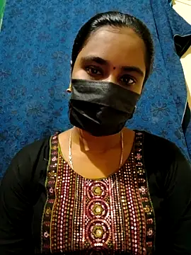 Snapshot of mini-queen chatting on October 27, 2025, 6:12 pm mini-queen online show from October 27, 2025, 6:12 pm