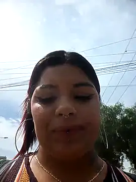 snow belle online show from November 24, 2025, 3:01 pm