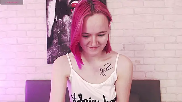Snapshot of Ericha_Stone chatting on September 12, 2025, 1:28 am Ericha Stone online show from September 12, 2025, 1:28 am
