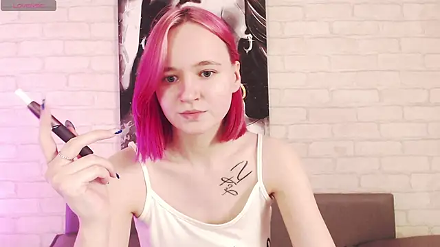 Snapshot of Ericha_Stone chatting on September 18, 2025, 8:05 am Ericha Stone online show from September 18, 2025, 8:05 am