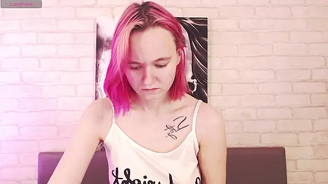 Snapshot of Ericha_Stone chatting on October 9, 2025, 1:47 am Ericha Stone online show from October 9, 2025, 1:47 am