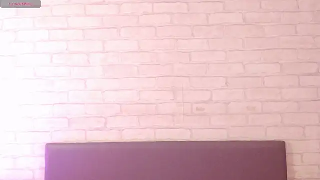 Snapshot of Ericha_Stone chatting on October 12, 2025, 1:04 am Ericha Stone online show from October 12, 2025, 1:04 am