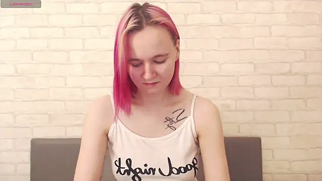 Snapshot of Ericha_Stone chatting on October 18, 2025, 1:52 am Ericha Stone online show from October 18, 2025, 1:52 am