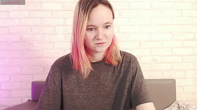 Ericha Stone online show from March 5, 2026, 1:23 am