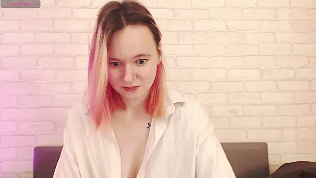 Ericha Stone online show from March 6, 2026, 1:24 am