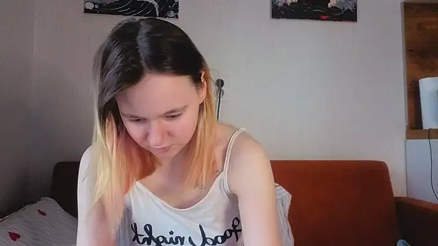 Ericha Stone online show from July 11, 2026, 1:52 am