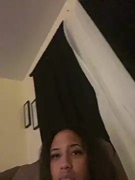 StylishEchium online show from March 3, 2026, 5:02 am