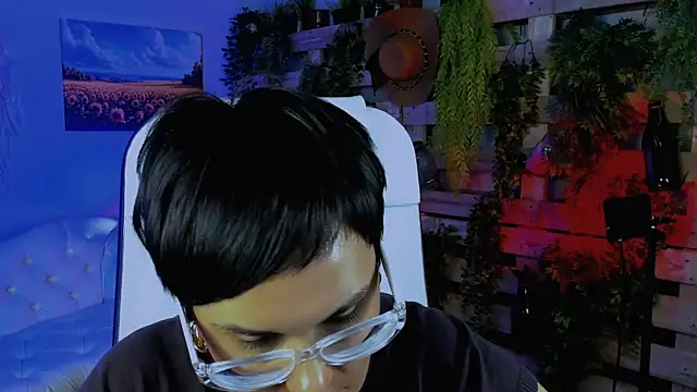 LauraDavidsons online show from September 18, 2025, 12:40 pm