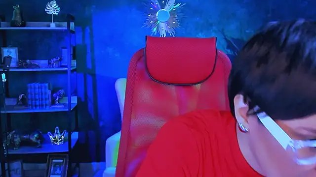 LauraDavidsons online show from February 16, 2026, 4:47 pm