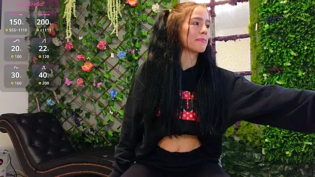 Snapshot of baby_nyco chatting on October 7, 2025, 4:48 pm baby nyco online show from October 7, 2025, 4:48 pm