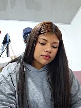 TianaX  online show from September 9, 2025, 9:58 pm