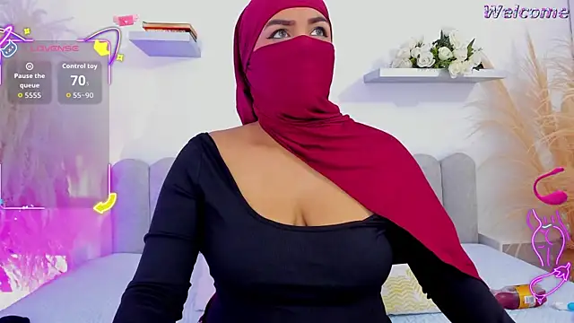 Snapshot of Kadira_ chatting on October 6, 2025, 11:40 am Kadira  online show from October 6, 2025, 11:40 am