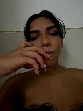 VeronicaSaenzx online show from November 12, 2025, 8:08 pm