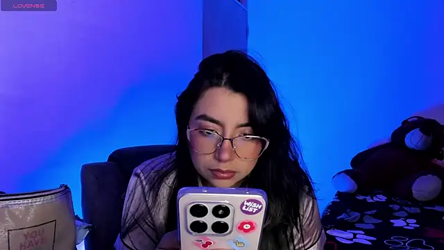 Snapshot of sammy_bunny1 chatting on April 16, 2026, 4:35 am sammy bunny1 online show from April 16, 2026, 4:35 am