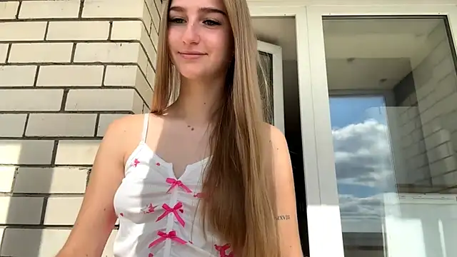 SweetJinny88 online show from September 12, 2025, 7:08 am