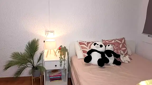 Snapshot of lillypanda chatting on September 26, 2025, 7:07 pm lillypanda online show from September 26, 2025, 7:07 pm