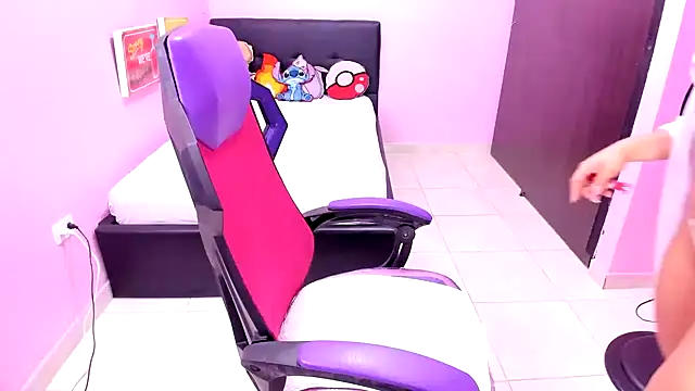 kitty doll squirt online show from October 8, 2025, 11:52 am