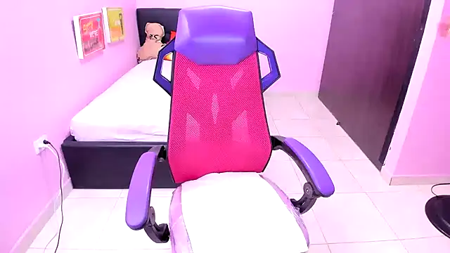 kitty doll squirt online show from October 9, 2025, 1:53 pm