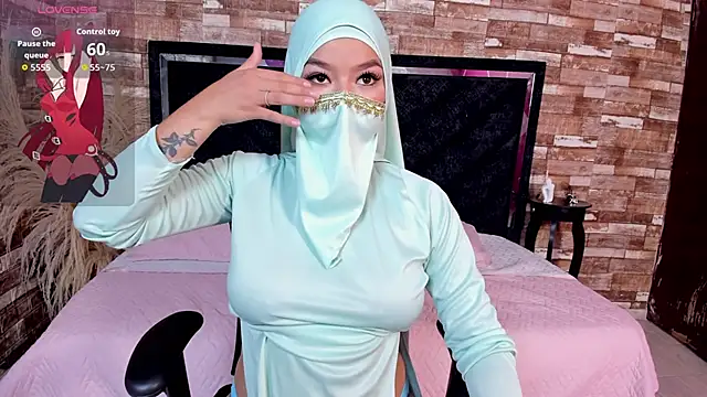 Snapshot of Amal_Bakir chatting on September 8, 2025, 6:18 pm Amal Bakir online show from September 8, 2025, 6:18 pm