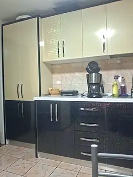 Fluturas2 online show from October 18, 2025, 5:46 pm