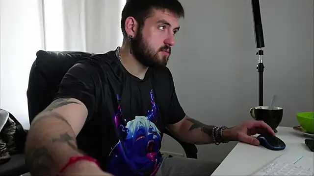 Mike Platano online show from October 1, 2025, 1:28 pm