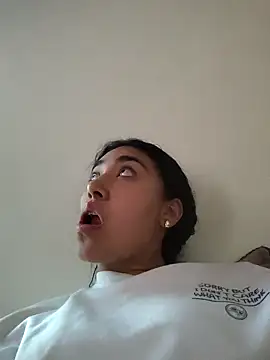 AmberGold- online show from April 24, 2026, 10:23 pm