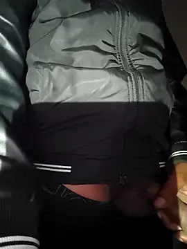 onlymasti00 online show from November 3, 2025, 4:52 pm