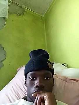 Snapshot of phumlanisanka chatting on October 4, 2025, 9:29 am phumlanisanka online show from October 4, 2025, 9:29 am