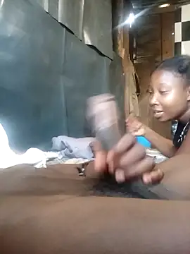 Snapshot of phumlanisanka chatting on February 19, 2026, 4:25 pm phumlanisanka online show from February 19, 2026, 4:25 pm