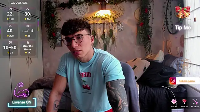 Snapshot of estebandi_do chatting on December 20, 2025, 8:38 pm estebandi do online show from December 20, 2025, 8:38 pm